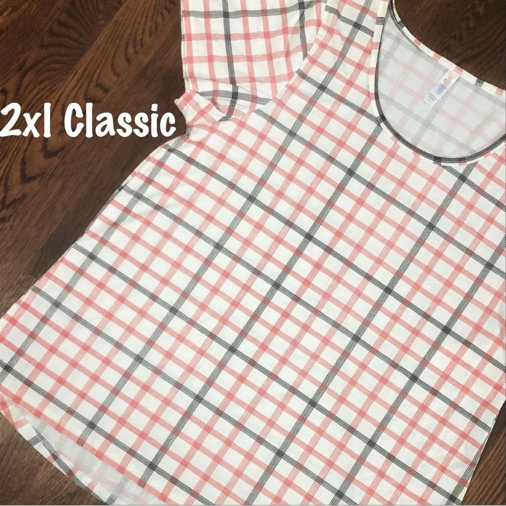 Lularoe Plaid Classic Tee 2XL
